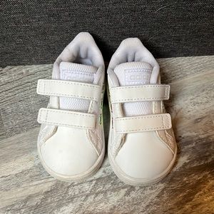 Adidas Toddler Grand Court 2.0 Sneakers size 4